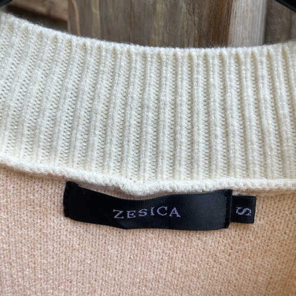 Cozy Cream and Tan Checkered Sweater - Picture 2 of 3